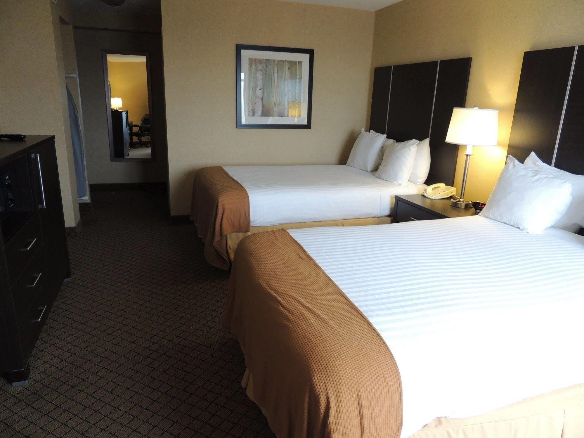Four Points By Sheraton Hamilton - Stoney Creek Exterior photo